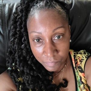 Meet your Posher, Frances